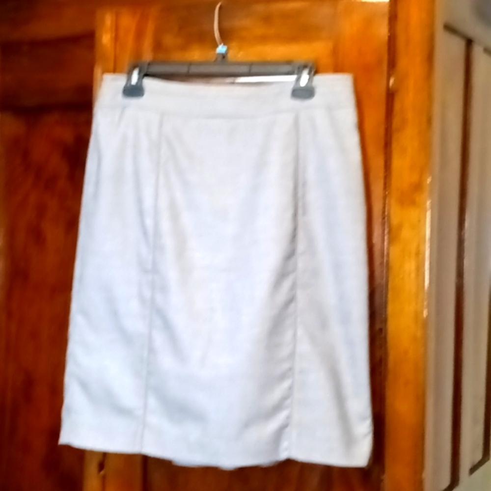 White House Black Market size 8 pencil skirt